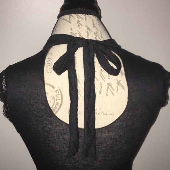 Forever 21 black lace & crinkle tie back top - Picture 6 of 8